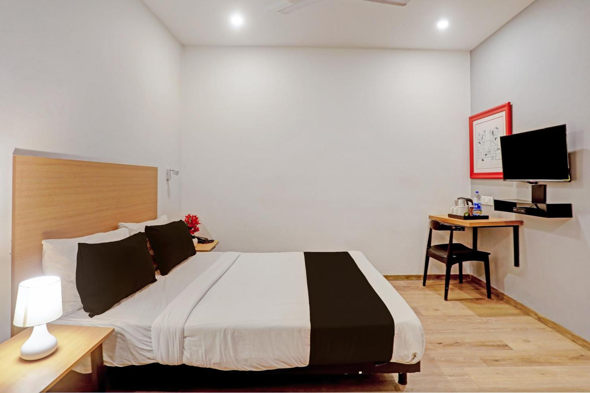 Super Townhouse Near Secunderabad Railway Station, Yashoda Hospital, Patny Centre Exterior photo